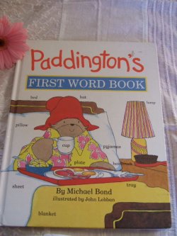 画像1: 【イギリス】Paddington First word book