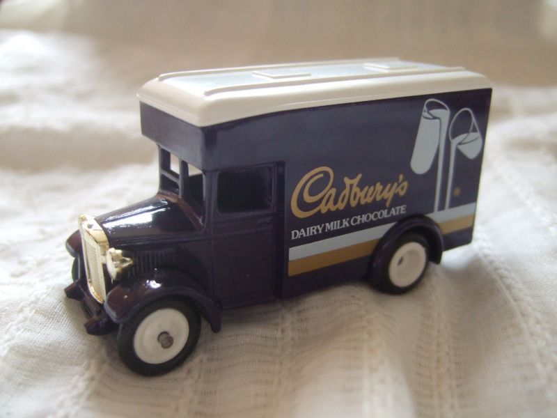 画像1: 【イギリス】Lledo　ミニカー　Cadbury's 